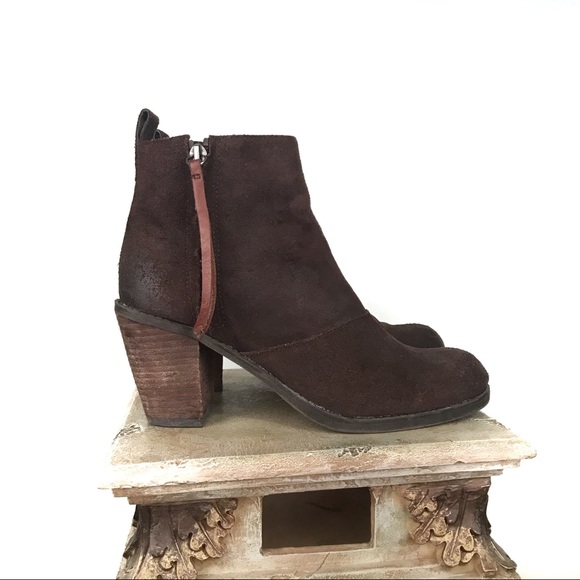Dolce Vita Brown Suede Booties Size 7.5 - Picture 2 of 8
